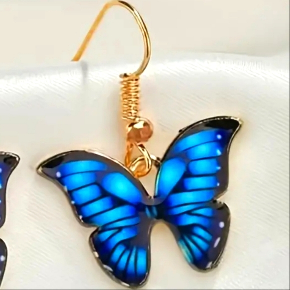 Butterfly Earrings - Picture 4 of 4